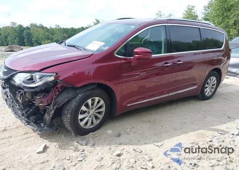 2019 Chrysler Pacifica Touring L z USA, uszkodzony, nr VIN 2C4RC1BG3KR667605